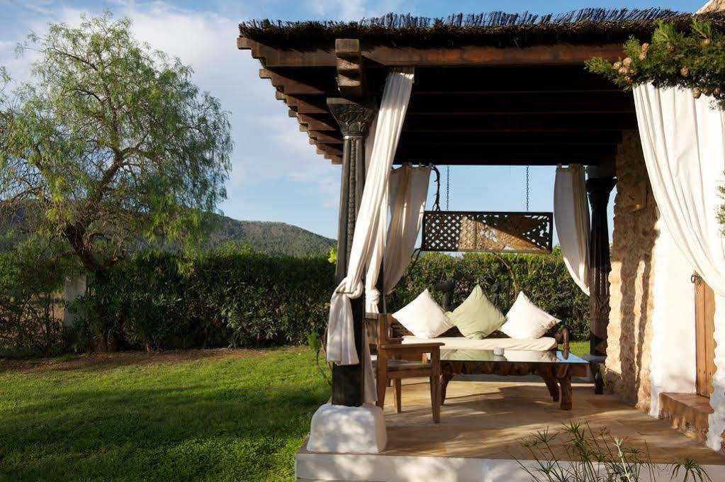 Agroturismo Atzaro Santa Eularia des Riu Eksteriør billede